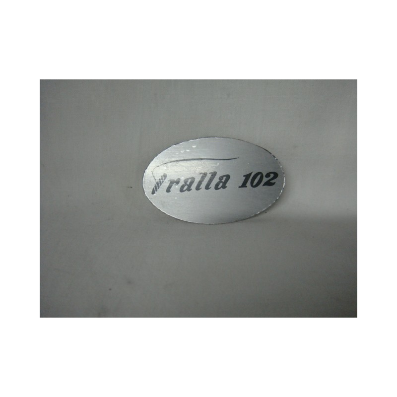 Logo Metal Tralla 102