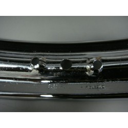 Llanta usada cromada 17"