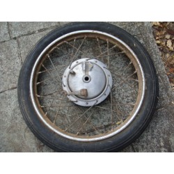 Rueda delantera completa