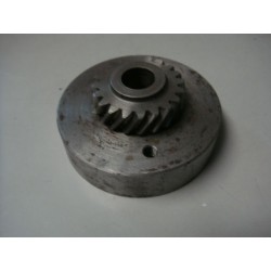 piñon con volante de inercia