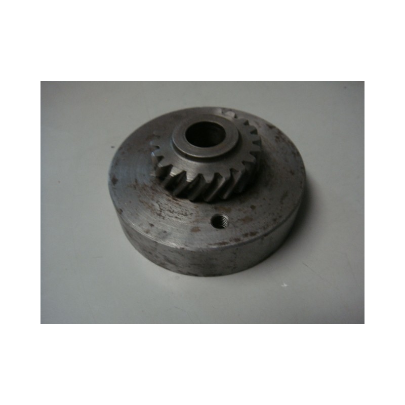 piñon con volante de inercia